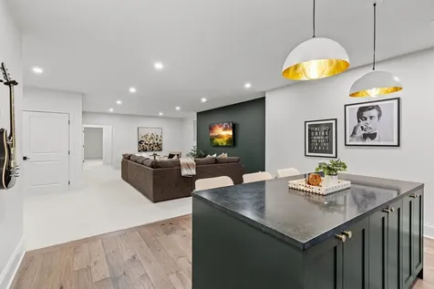 4717 Meadow Road Edina MN 55424