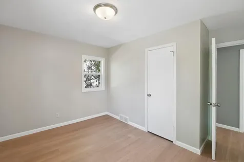 820 7th Avenue E Shakopee MN 55379