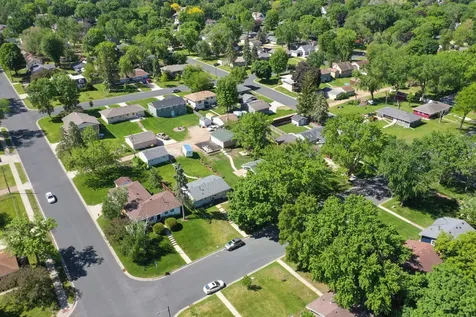 820 7th Avenue E Shakopee MN 55379