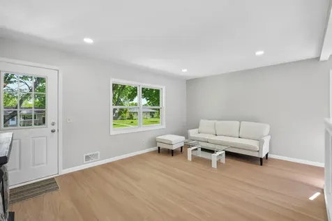 820 7th Avenue E Shakopee MN 55379