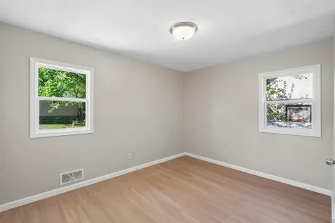 820 7th Avenue E Shakopee MN 55379