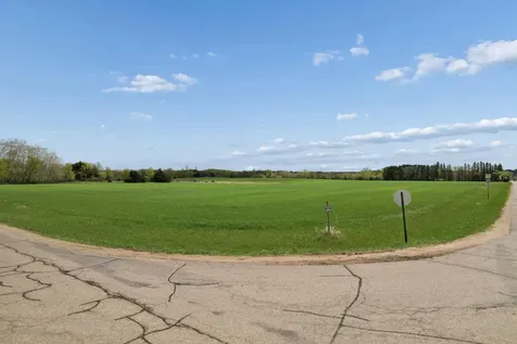 Part Nw1/4 Of Sw1/4 Acres Located In Section 23 Jordan MN 55352