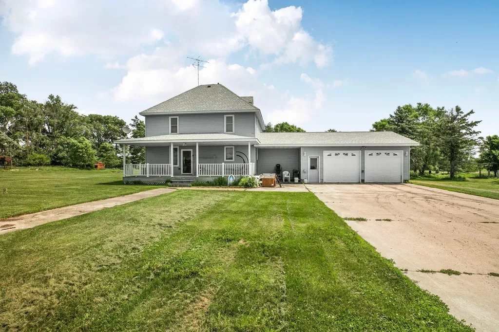 21372 273rd Avenue Paynesville MN 56362