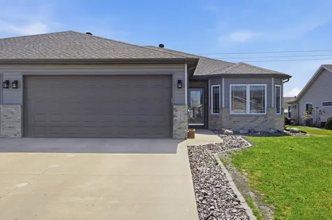 4346 46th Avenue S Fargo ND 58104