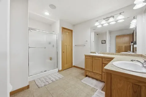 4346 46th Avenue S Fargo ND 58104