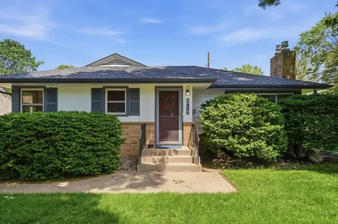 2717 30th Avenue NE Saint Anthony MN 55418