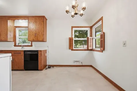 2717 30th Avenue NE Saint Anthony MN 55418