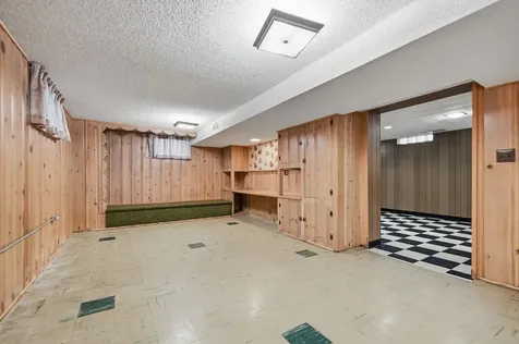 2717 30th Avenue NE Saint Anthony MN 55418