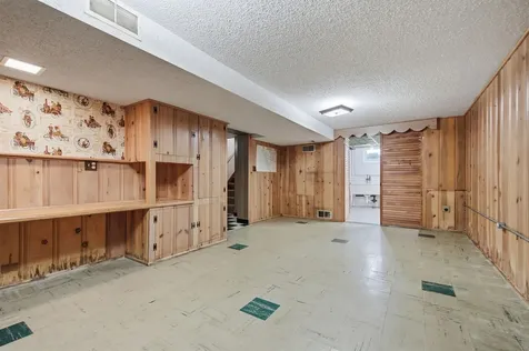 2717 30th Avenue NE Saint Anthony MN 55418