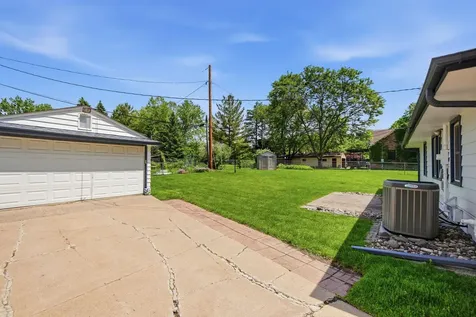 2717 30th Avenue NE Saint Anthony MN 55418