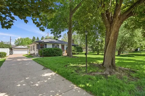 2717 30th Avenue NE Saint Anthony MN 55418