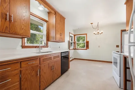 2717 30th Avenue NE Saint Anthony MN 55418