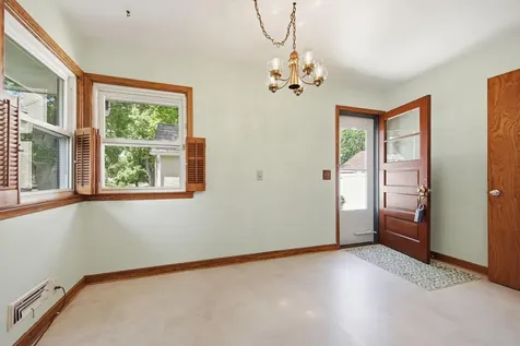 2717 30th Avenue NE Saint Anthony MN 55418