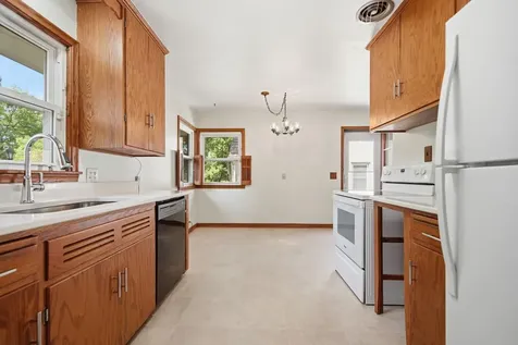 2717 30th Avenue NE Saint Anthony MN 55418