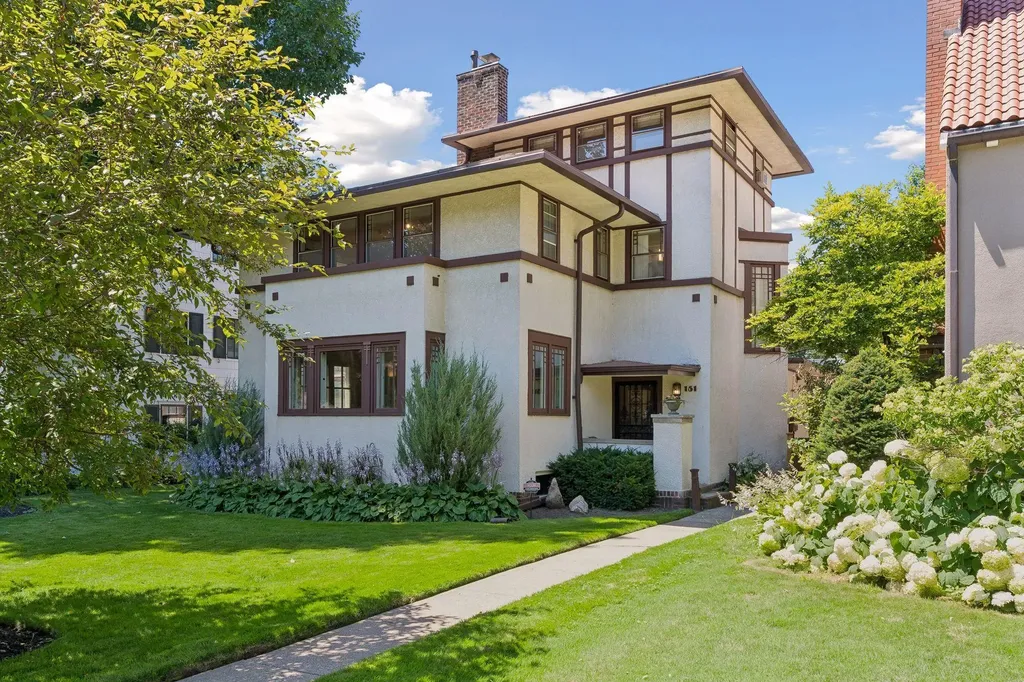 151 Woodlawn Avenue Saint Paul MN 55105