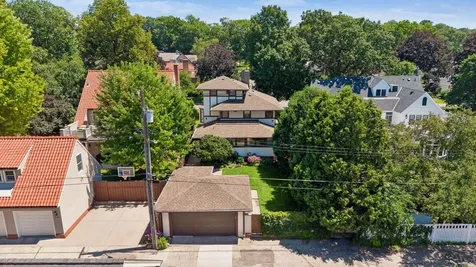 151 Woodlawn Avenue Saint Paul MN 55105