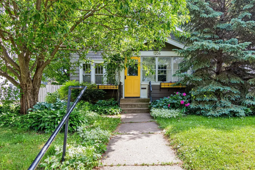 1206 Van Buren Avenue Saint Paul MN 55104