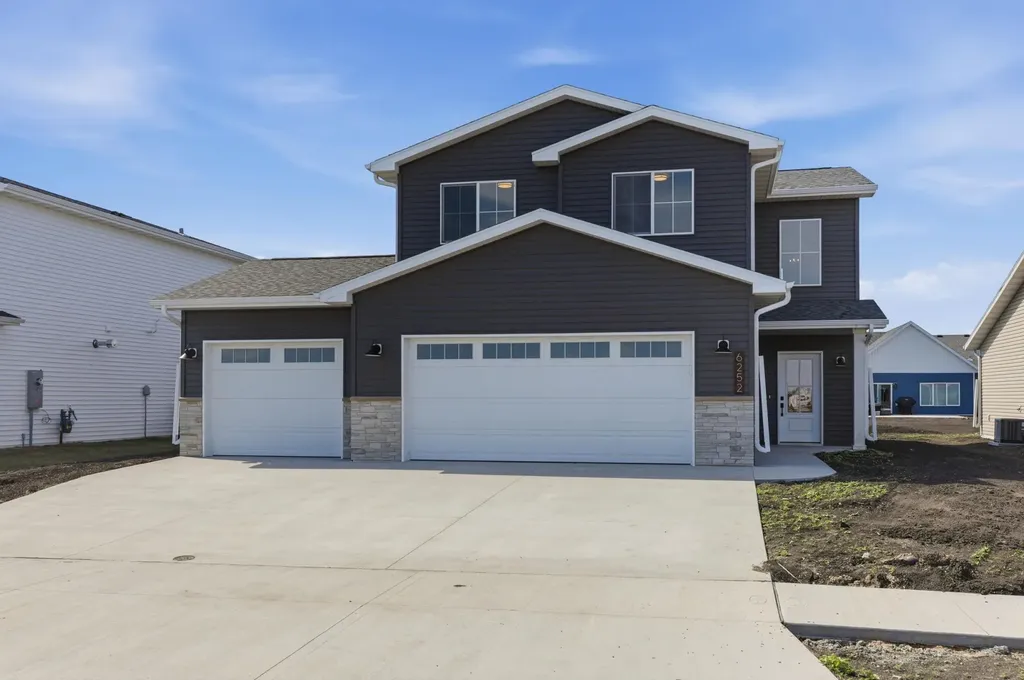 6252 85th Avenue S Horace ND 58047