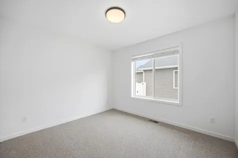 2595 72 Avenue S Fargo ND 58104