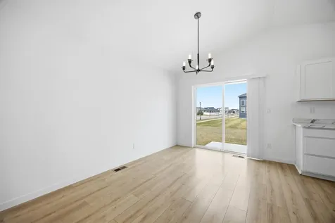 2595 72 Avenue S Fargo ND 58104