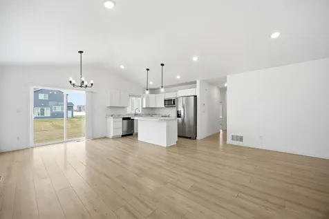 2595 72 Avenue S Fargo ND 58104