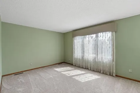 14655 Greenridge Lane Burnsville MN 55306
