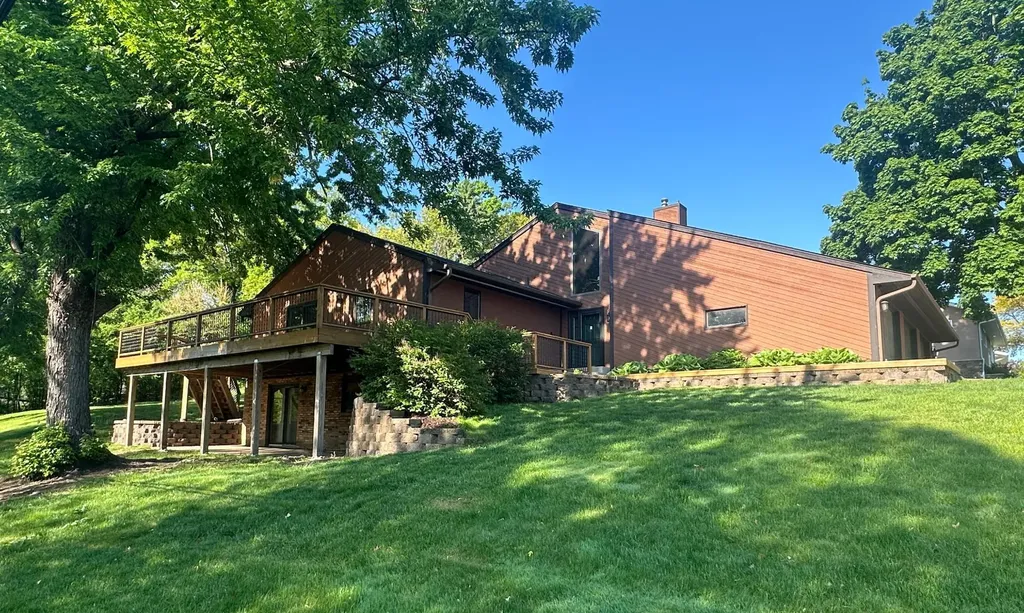 332 Brooks Avenue E Little Canada MN 55117
