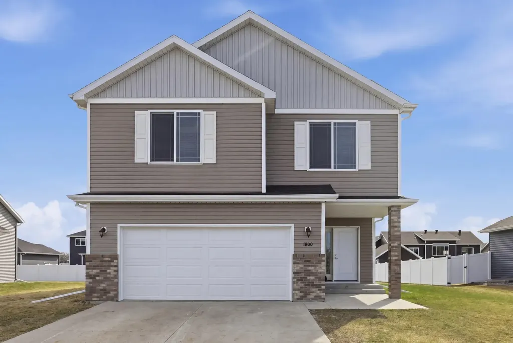 1800 41st Street S Moorhead MN 56560