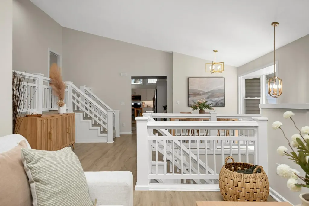 783 Berwood Avenue Vadnais Heights MN 55127