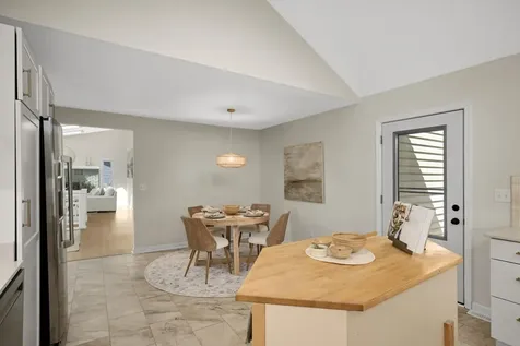 783 Berwood Avenue Vadnais Heights MN 55127