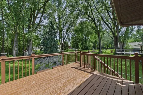 783 Berwood Avenue Vadnais Heights MN 55127