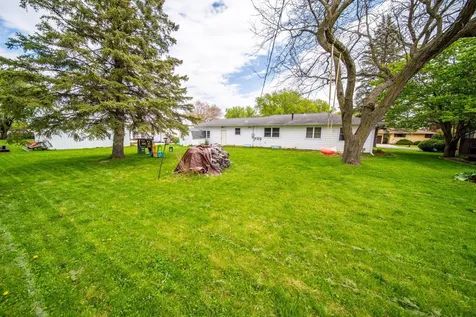 301 5th Ave NW Dodge Center MN 55927