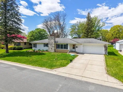 301 5th Ave NW Dodge Center MN 55927