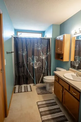 2111 61st Avenue S Fargo ND 58104