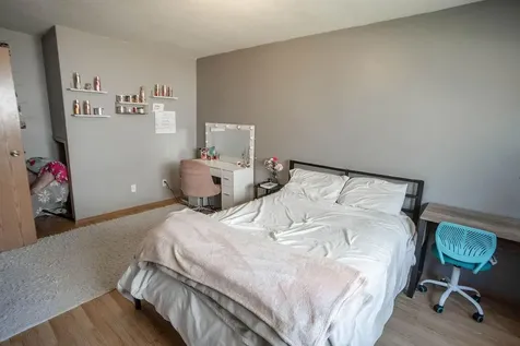 2111 61st Avenue S Fargo ND 58104