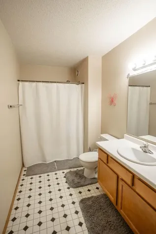 2111 61st Avenue S Fargo ND 58104