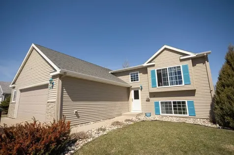 2111 61st Avenue S Fargo ND 58104