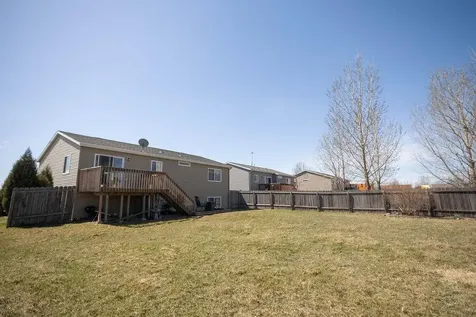 2111 61st Avenue S Fargo ND 58104