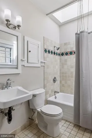 2517 W 42nd Street Minneapolis MN 55410