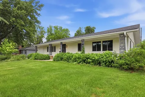 613 Monroe Street S Shakopee MN 55379