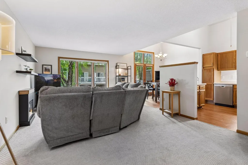 3240 Old Highway 8 Saint Anthony MN 55418