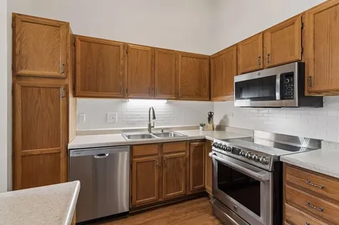 3240 Old Highway 8 Saint Anthony MN 55418