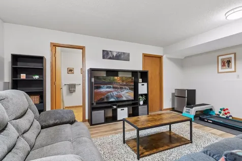 3240 Old Highway 8 Saint Anthony MN 55418