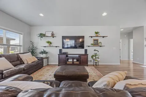 3037 Prairie Farms Circle S Fargo ND 58104