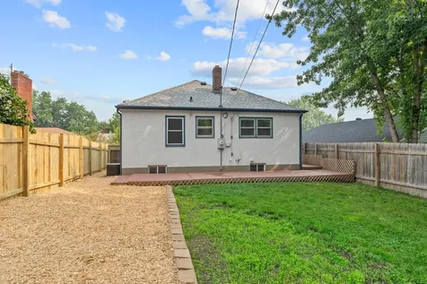 506 Wyoming Street E Saint Paul MN 55107
