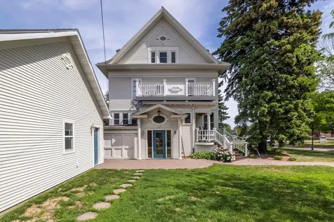 1100 3rd Avenue S Fargo ND 58103