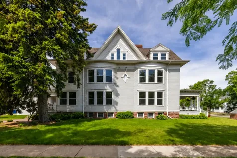 1100 3rd Avenue S Fargo ND 58103
