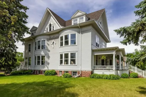 1100 3rd Avenue S Fargo ND 58103