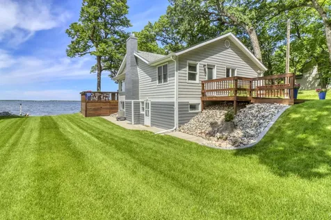 1324 E Shore Drive Detroit Lakes MN 56501