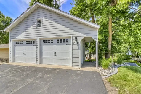 1324 E Shore Drive Detroit Lakes MN 56501